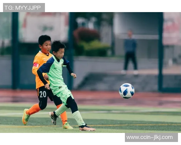 尚州尚与城南一的激烈对决展现足球魅力与团队精神的巅峰对抗