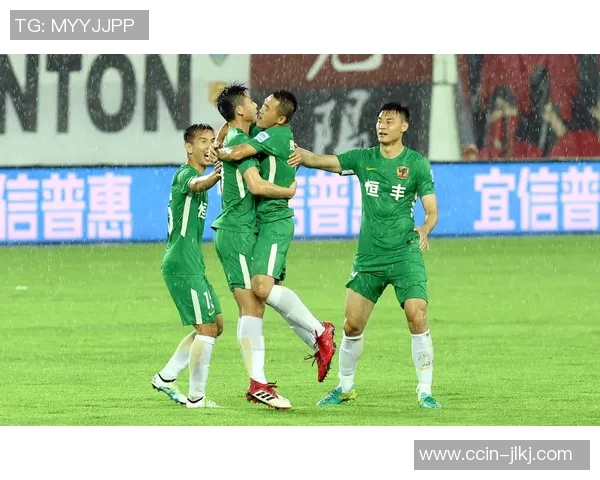 恒大与恒丰精彩对决集锦回顾展现足球魅力与激情碰撞