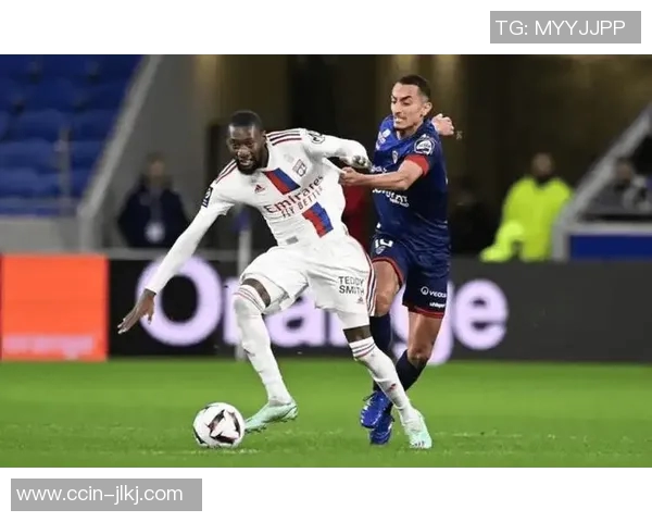 特鲁瓦主场迎战巴黎圣日尔曼期待精彩对决与惊喜时刻 特鲁瓦主场迎战巴黎圣日尔曼期待精彩对决与惊喜时刻