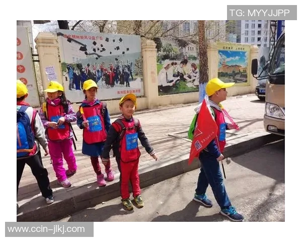 红队与雷霆激战正酣精彩文字直播全程回顾与分析 红队与雷霆激战正酣精彩文字直播全程回顾与分析