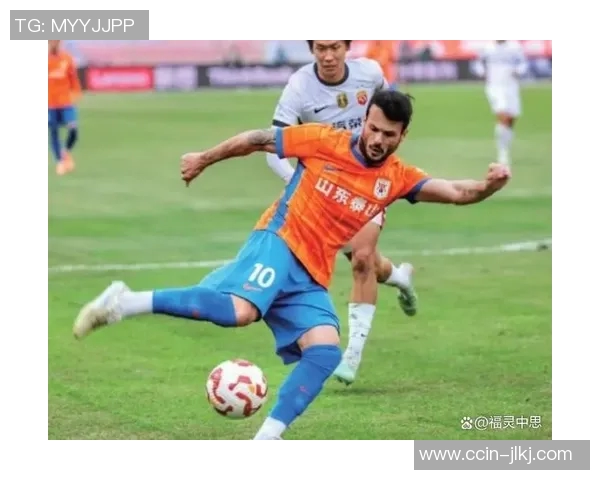 精彩对决直播中超山东队迎战武汉队全力争胜展现足球魅力 精彩对决直播中超山东队迎战武汉队全力争胜展现足球魅力