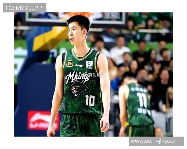 郭昊文:从青年才俊到篮球场上的闪耀明星之路 郭昊文:从青年才俊到篮球场上的闪耀明星之路