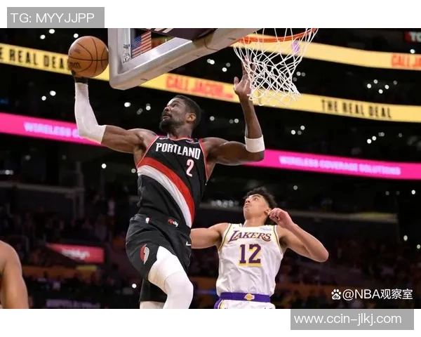 NBA开拓者对决强敌全力以赴争夺季后赛席位的精彩对抗赛