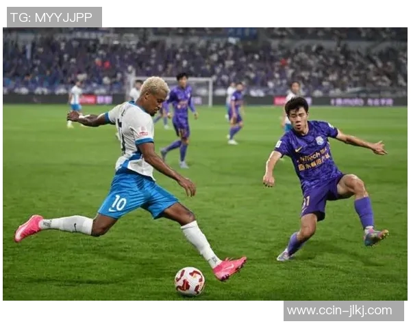 一方与申花精彩对决回顾赛场瞬间重温与战术分析