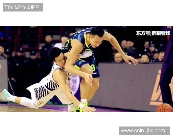 今晚CBA联赛上海队迎战广东队期待精彩对决与球迷热情助威